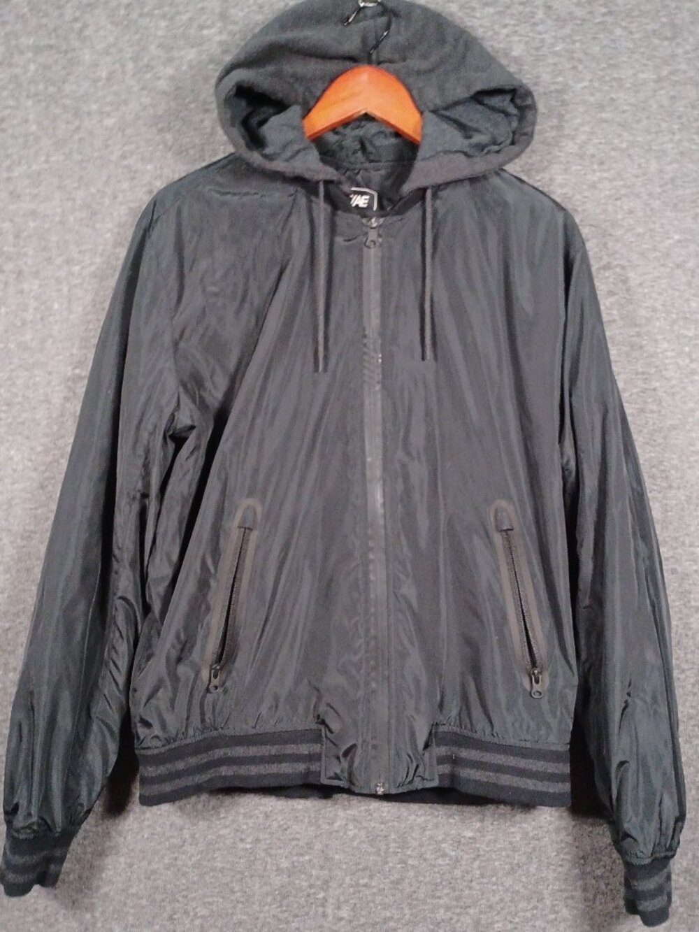 American Eagle Outfitters Men’s M Windbreaker Black Hooded Full Zip Removal Hood